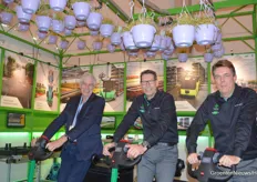 Theo Straathof (Micothon), Wilfred Lange and Johan ten Veen (Metazet FormFlex) sitting on the green Trike-400. The electrical car was handed over to the buyer of the 1000st hanging basket system.  https://www.bpnieuws.nl/article/9183251/duizendste-hanging-basket-systeem-van-metazet-formflex/